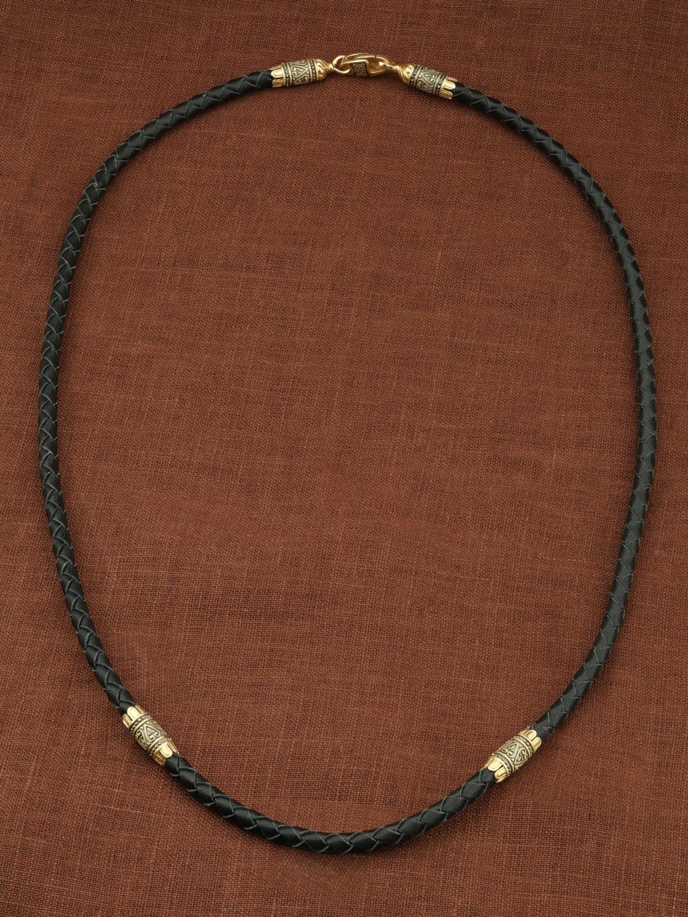 Гайтан из лимонного золота c кожаным шнурком