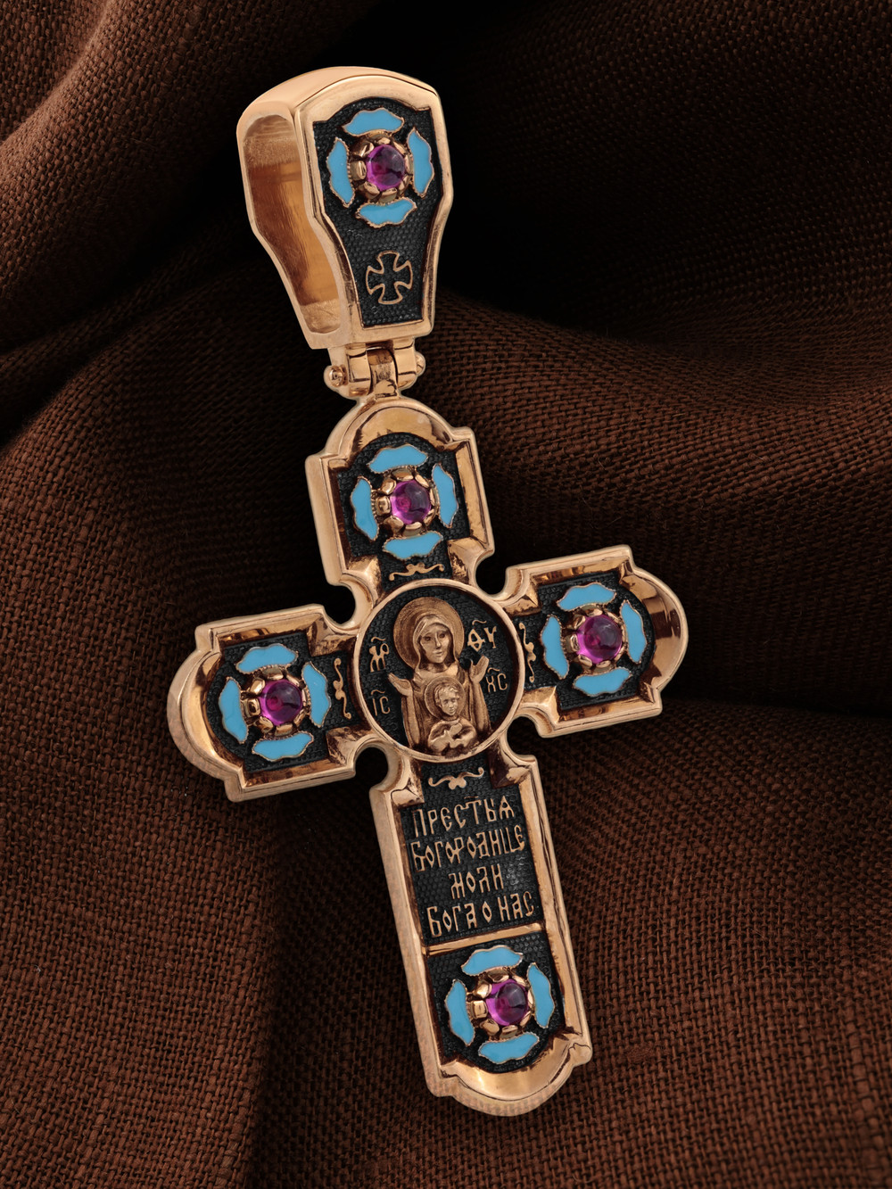 Крест из золота c эмаль и рубином