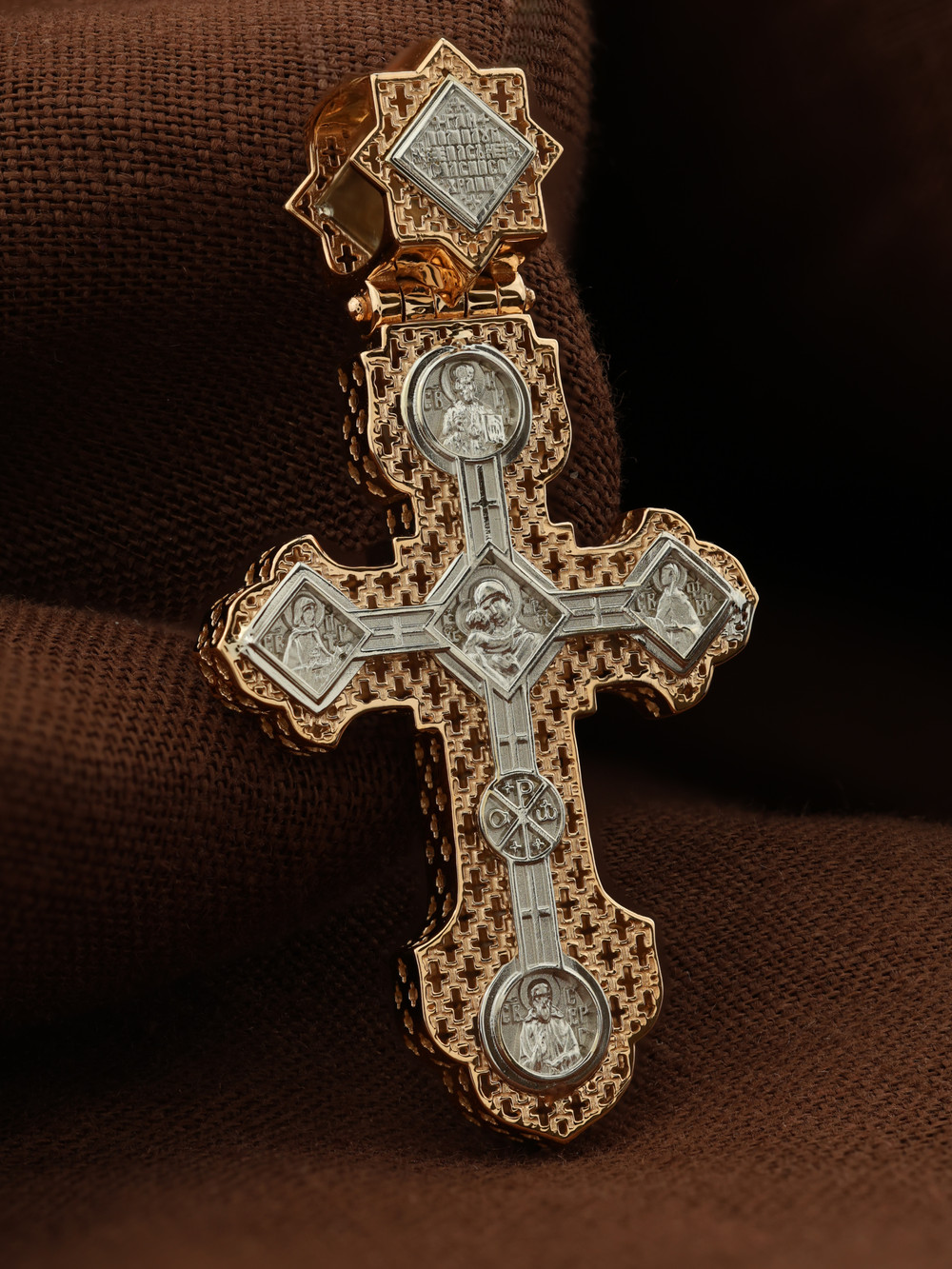 Крест из золота