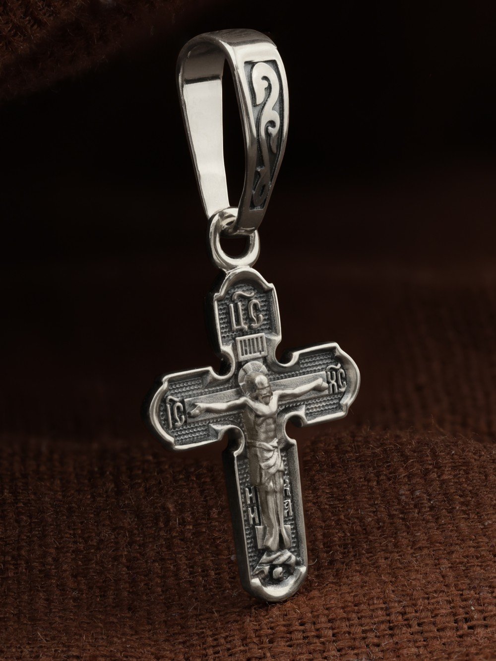 Крест из белого золота