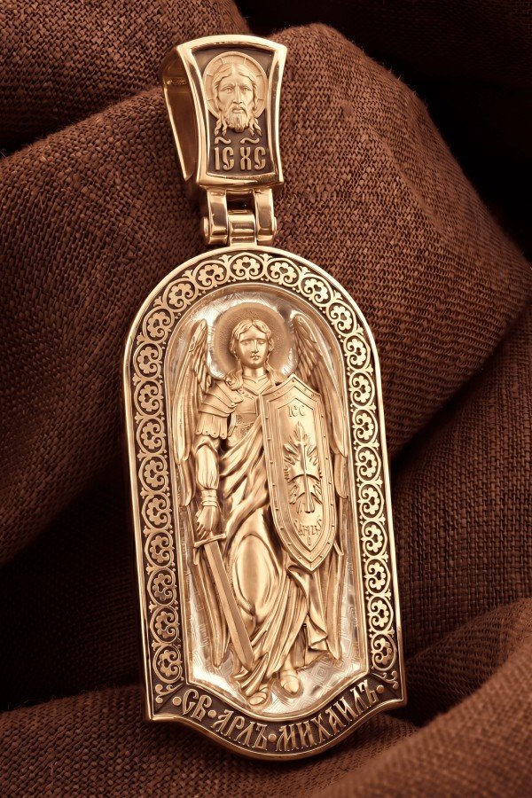 Образок из золота c эмалью