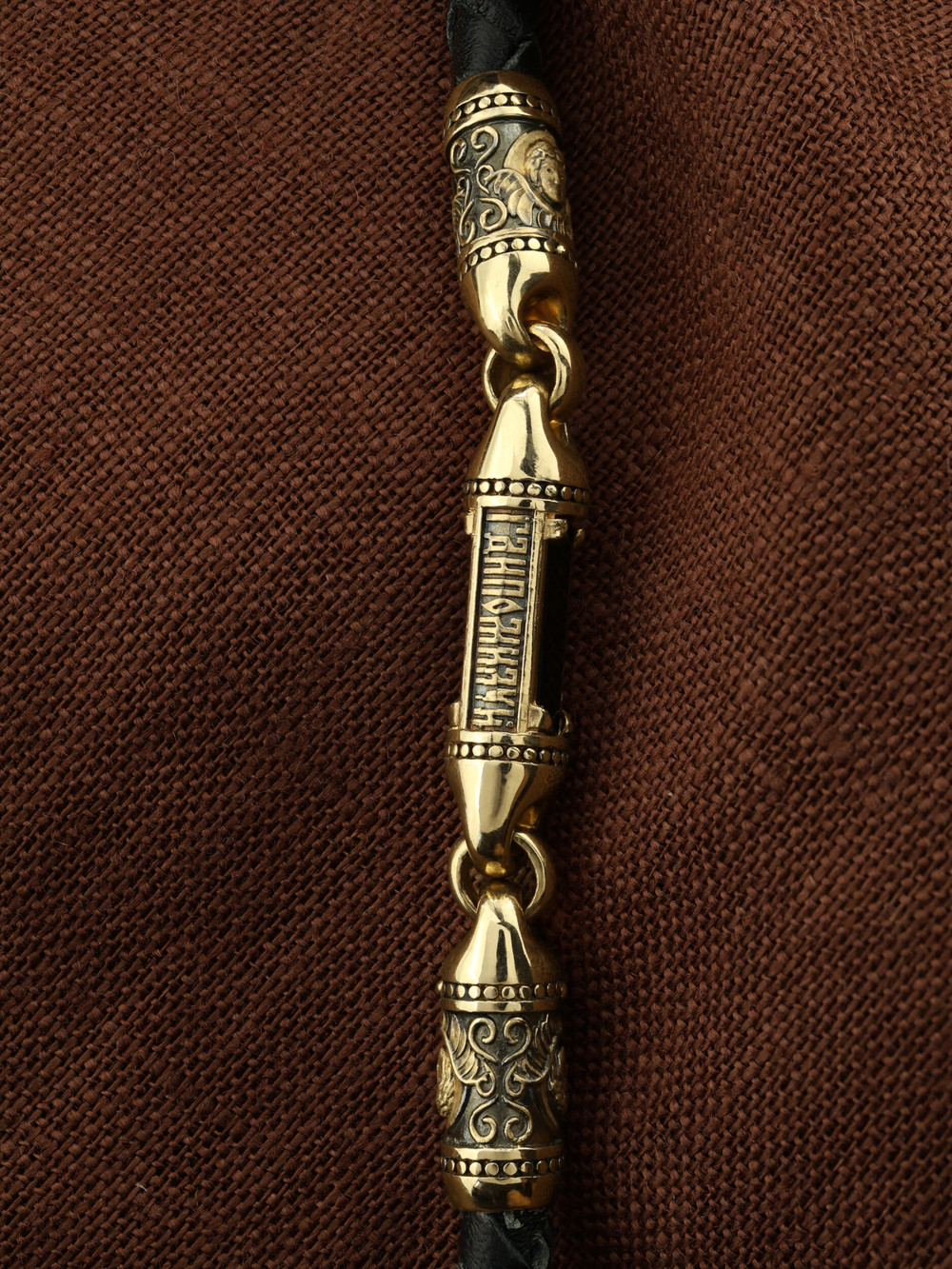 Шнурок кожаный из лимонного золота c кожаным шнурком и ониксом