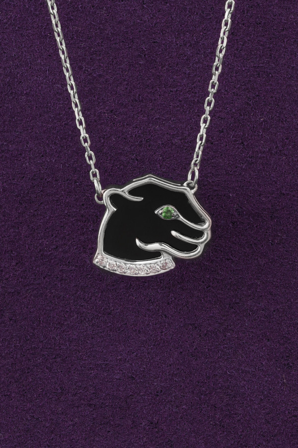 Колье из белого золота c бриллиантами, изумрудом и ониксом