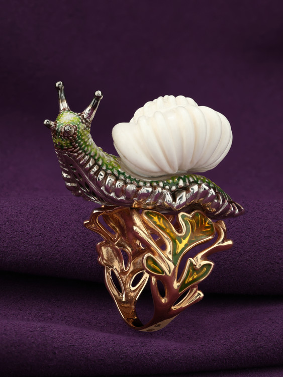 Кольцо из золота c эмаль и бивнем мамонта