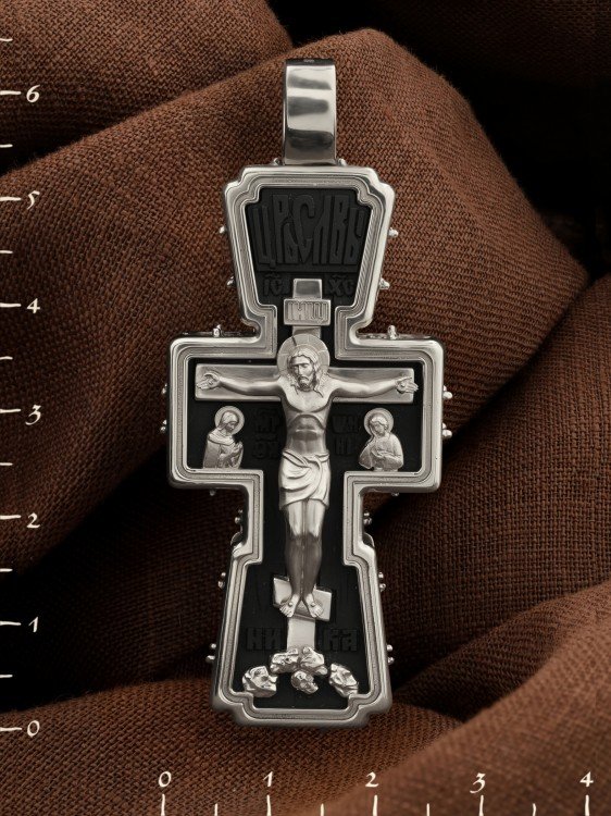 Крест из белого золота c эбеновым деревом