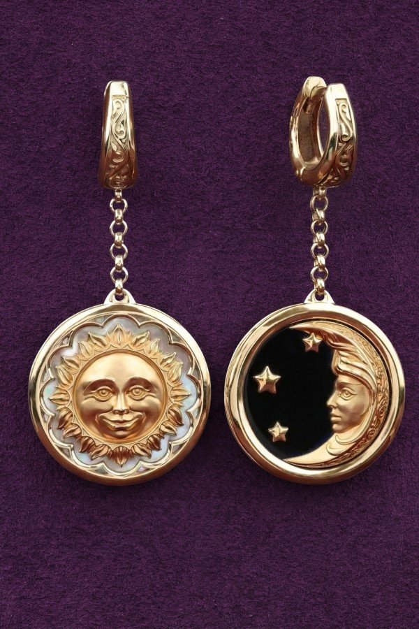 Серьги из золота c ониксом и перламутром