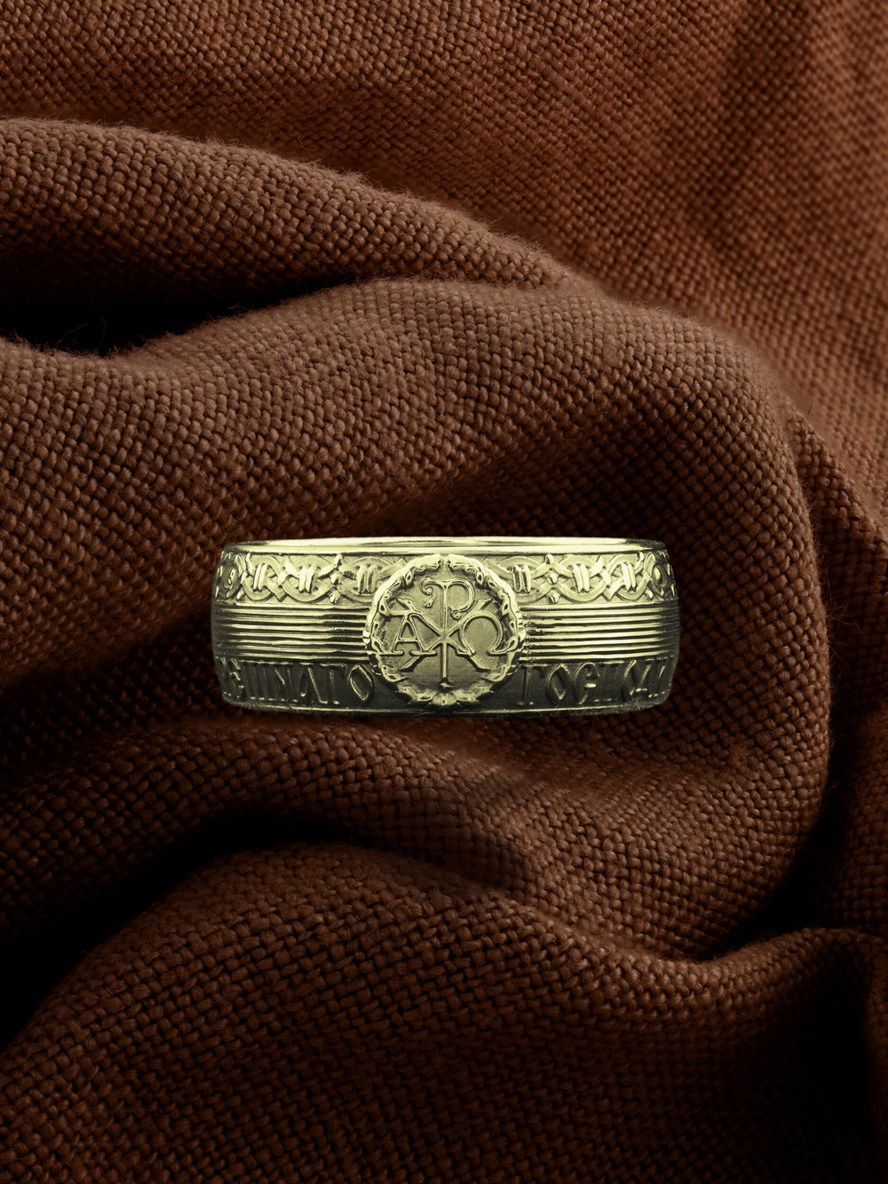 Кольцо из лимонного золота