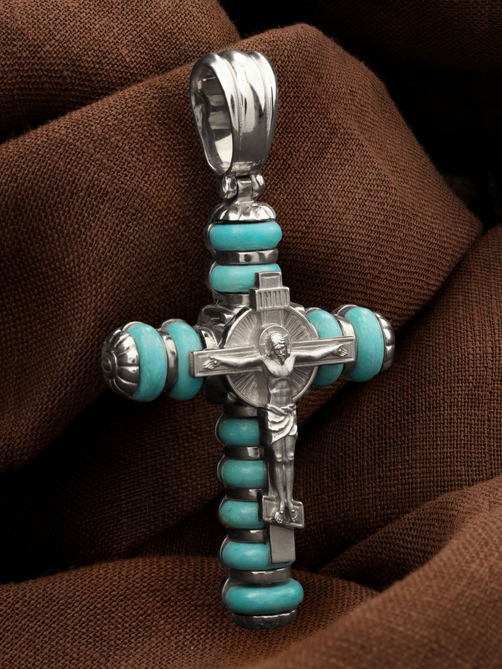 Крест из белого золота c бирюзой