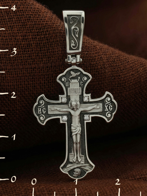 Крест из белого золота c бриллиантами