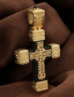 Крест из лимонного золота 585 пробы c эмалью, ониксом и эбеновым деревом
