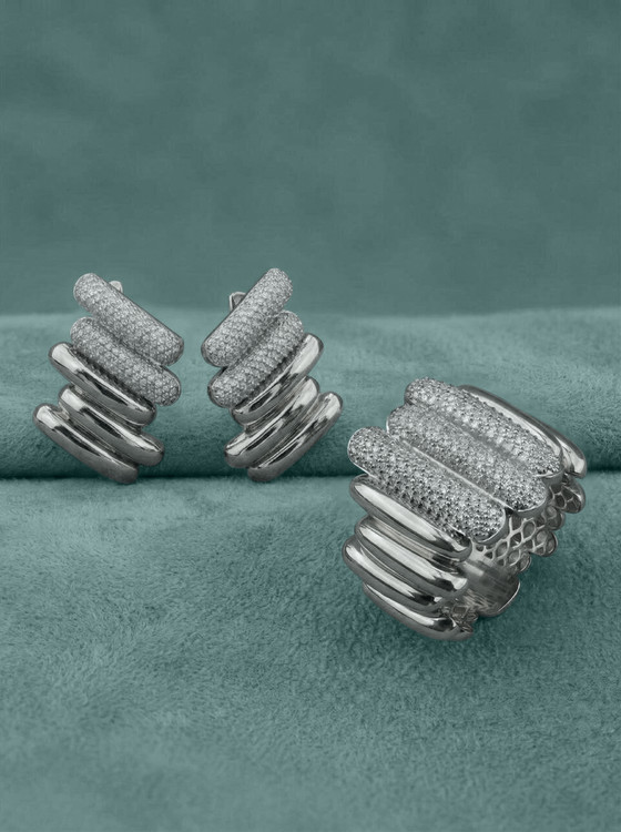 Кольцо из белого золота c бриллиантами