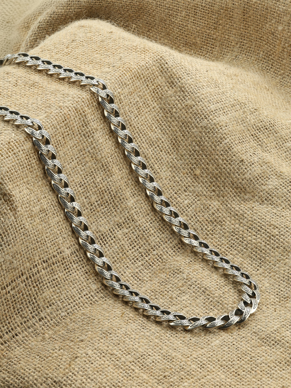 Цепь из серебра c рубином