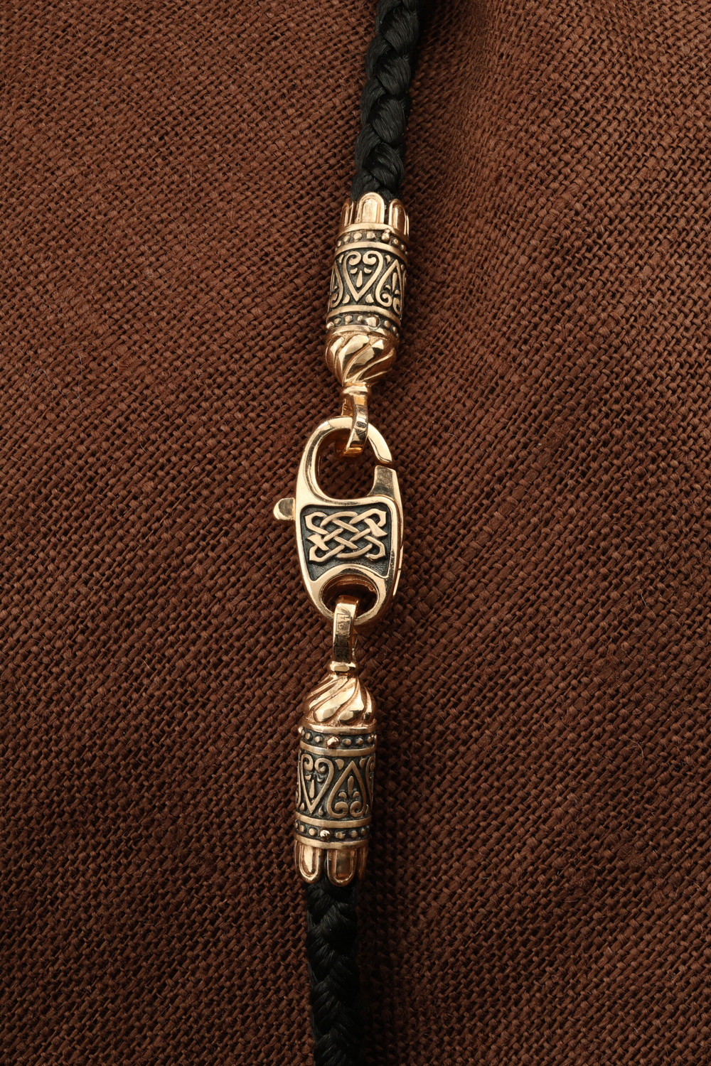 Шнурок шёлковый из золота c шёлковым шнурком