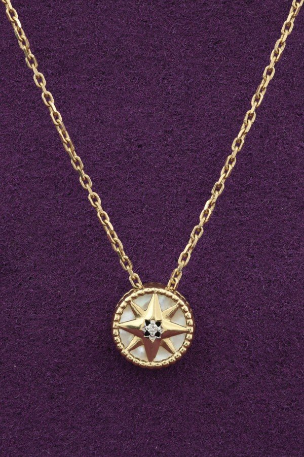 Колье из лимонного золота c бриллиантами и перламутром