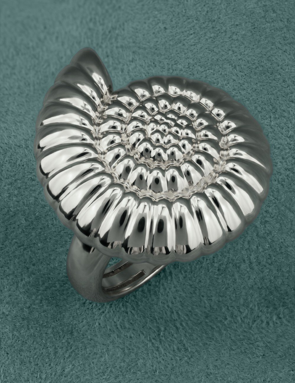 Кольцо из белого золота c рубином