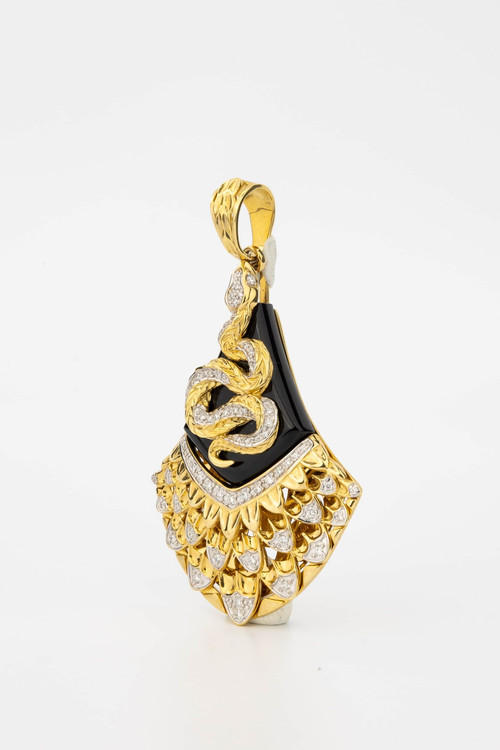 Подвеска из лимонного золота c бриллиантами и ониксом