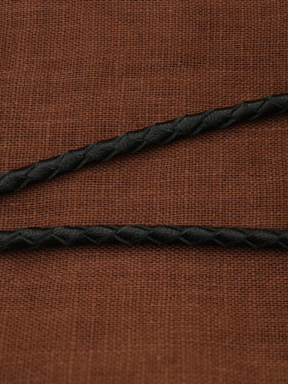 Гайтан из белого золота