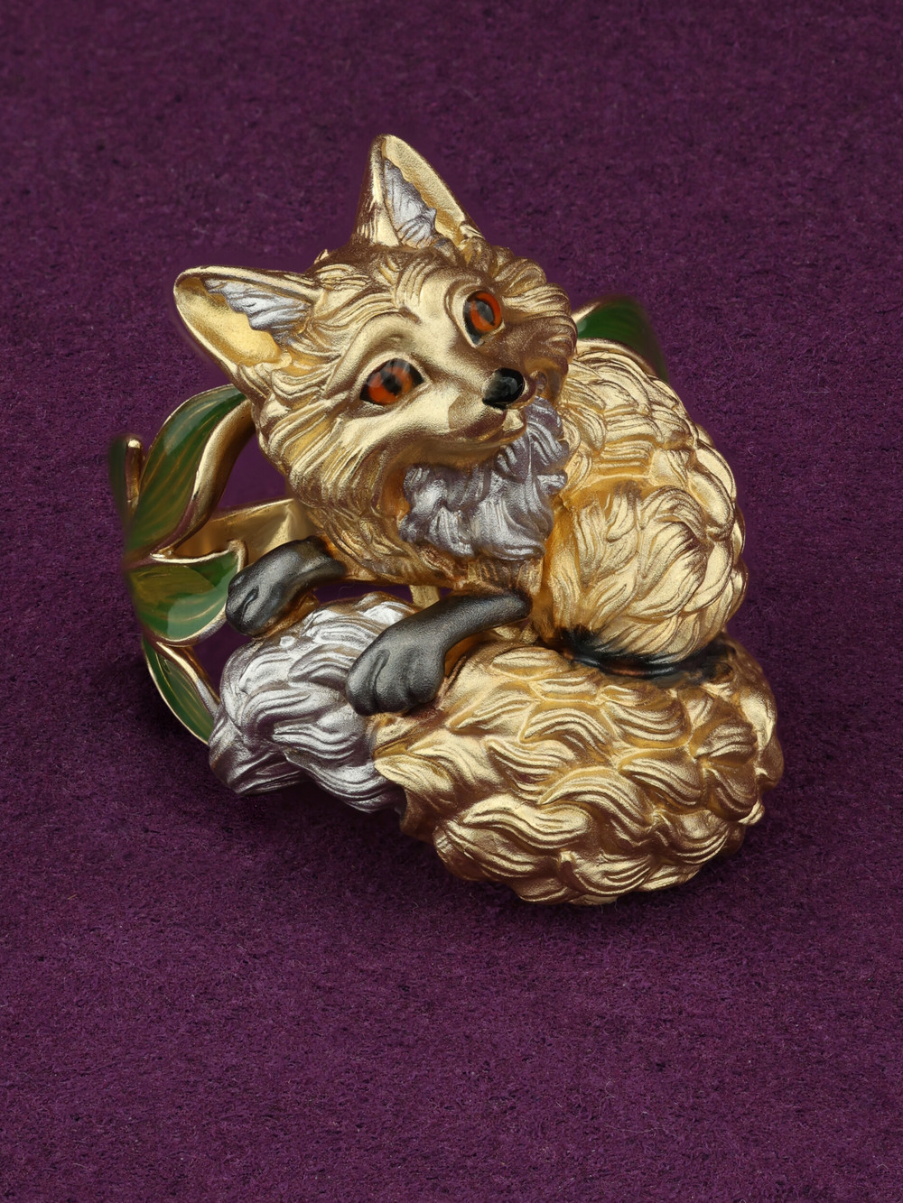 Кольцо из лимонного золота c эмаль