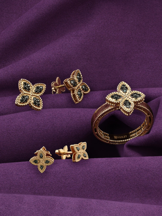 Кольцо из золота c бриллиантами