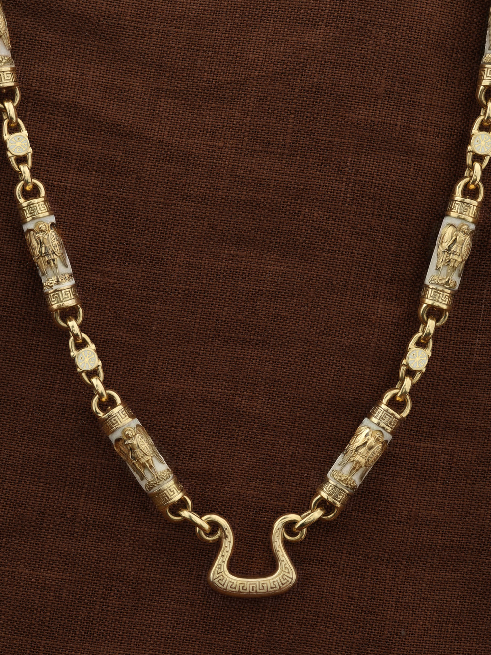 Цепь из лимонного золота c эмаль и бивнем мамонта