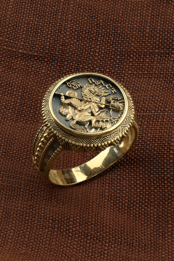 Кольцо из лимонного золота