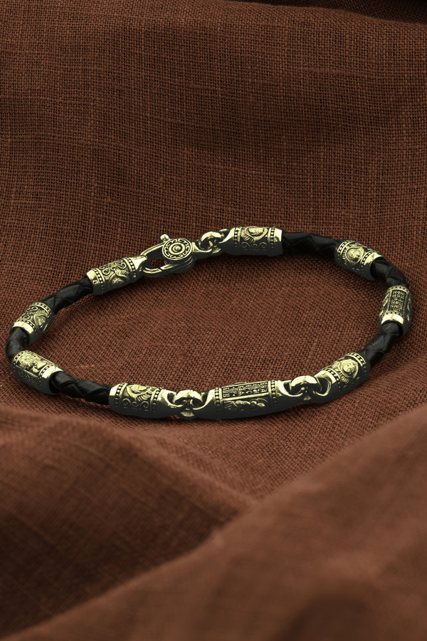 Браслет из лимонного золота c кожаным шнурком