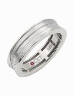 Кольцо из белого золота c рубином