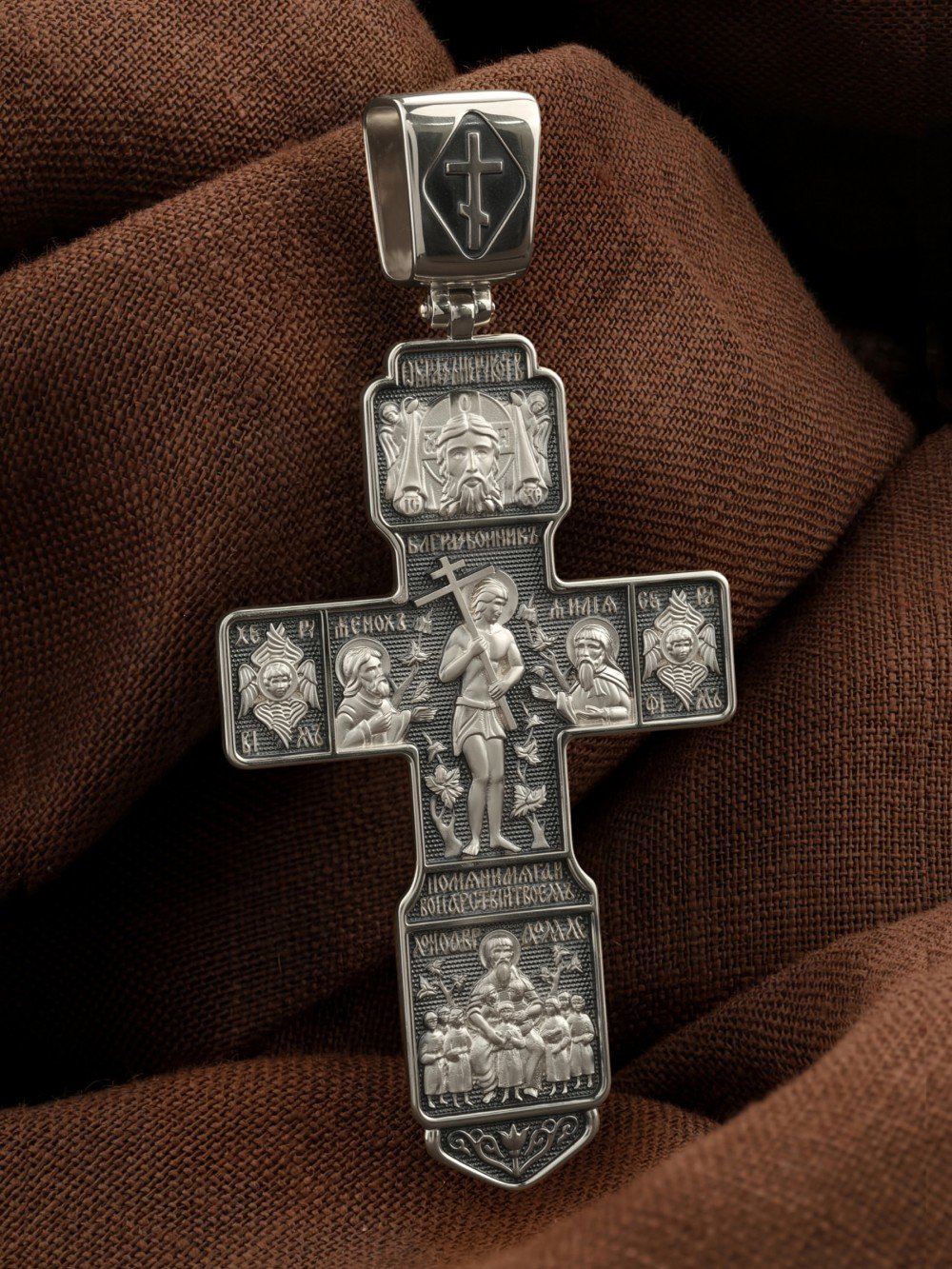 Крест из белого золота