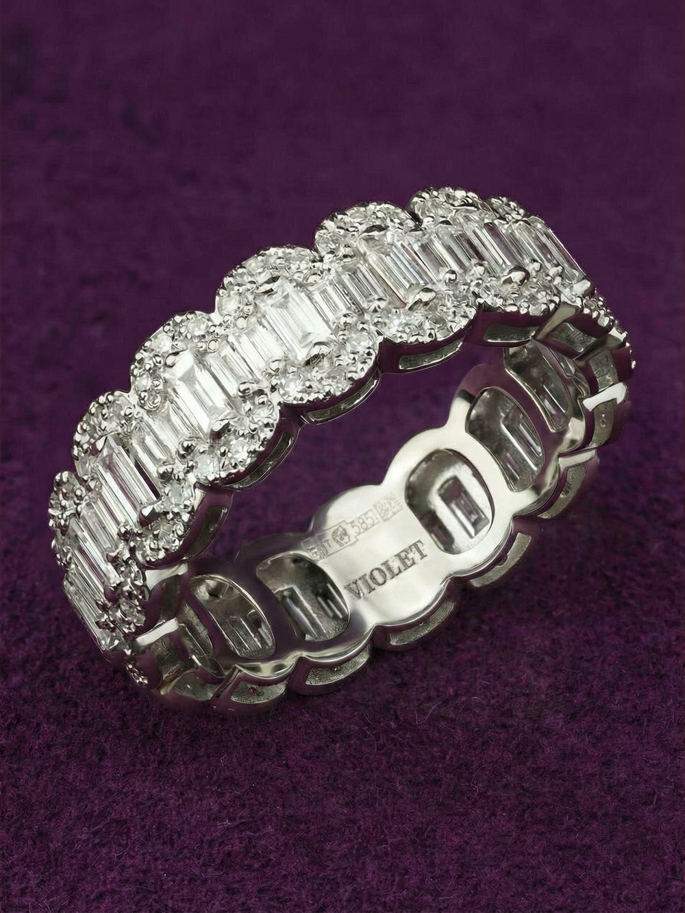 Кольцо из белого золота c бриллиантами