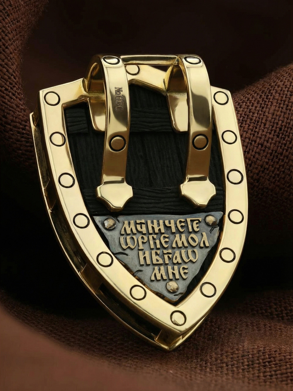 Образок из лимонного золота c эбеновым деревом