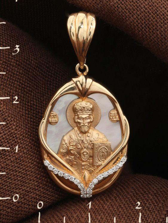 Образок из золота c бриллиантами и перламутром