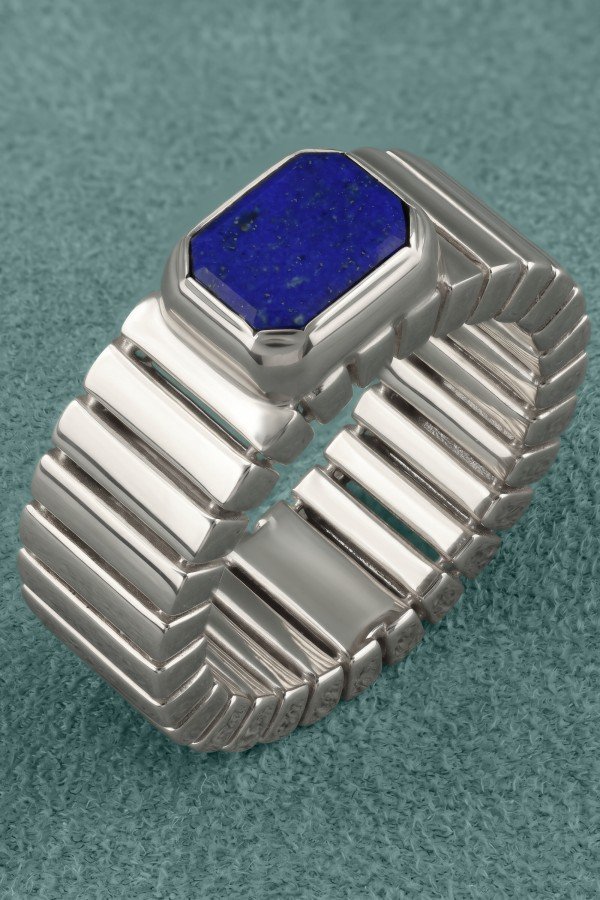 Кольцо из белого золота c лазуритом