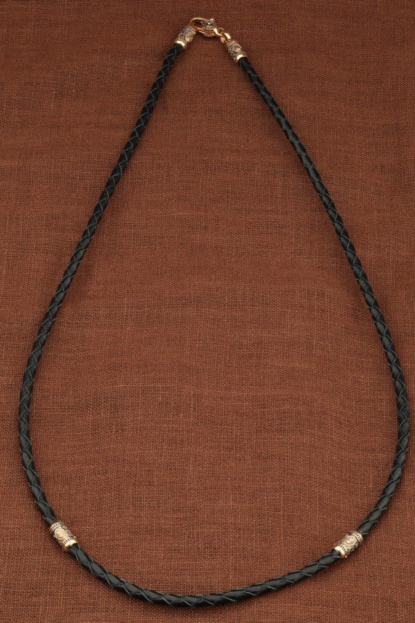 Гайтан из золота c кожаным шнурком