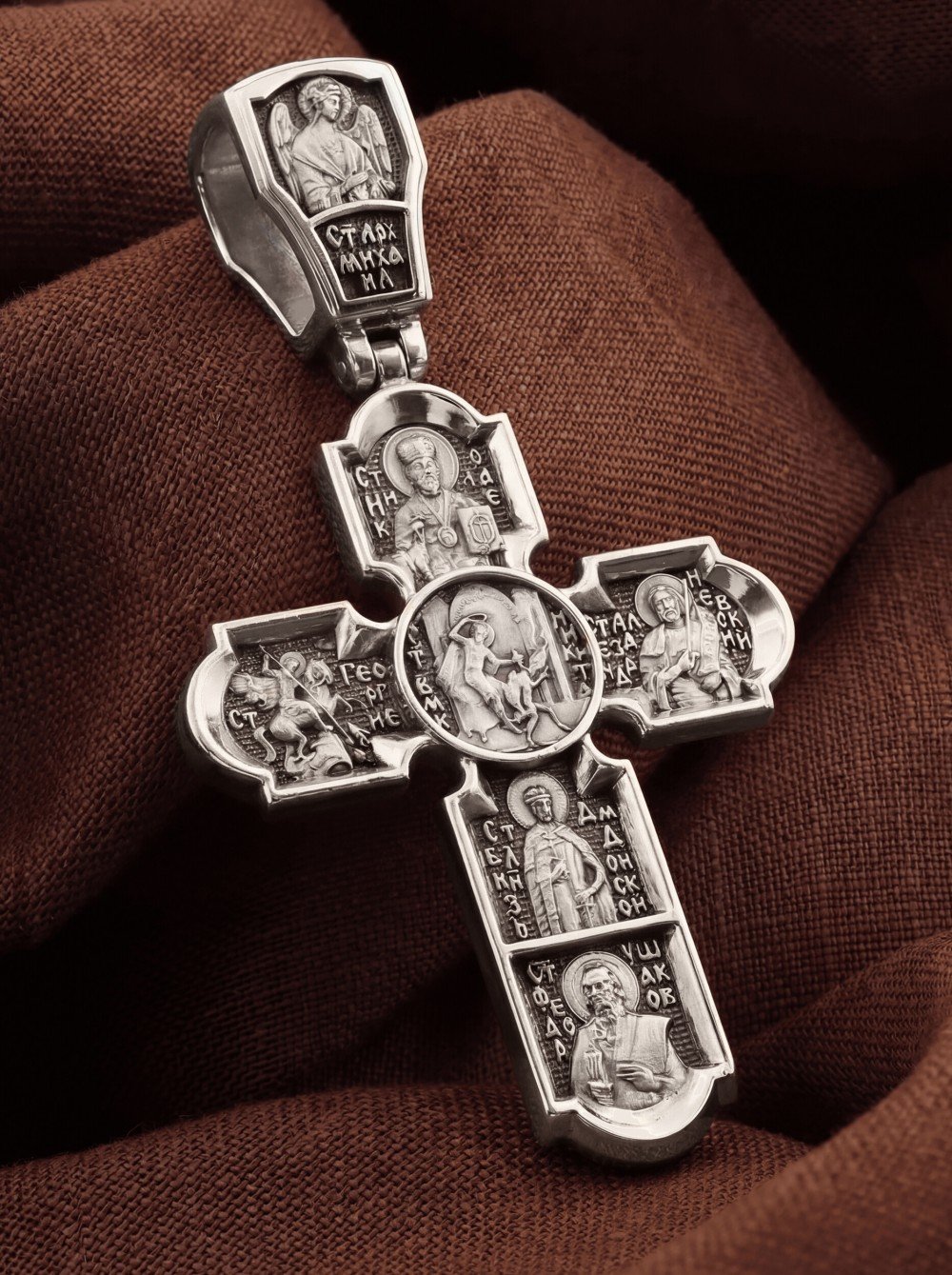 Крест из белого золота