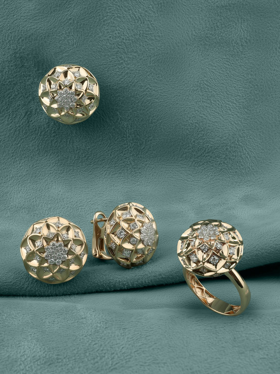 Подвеска из золота c бриллиантами