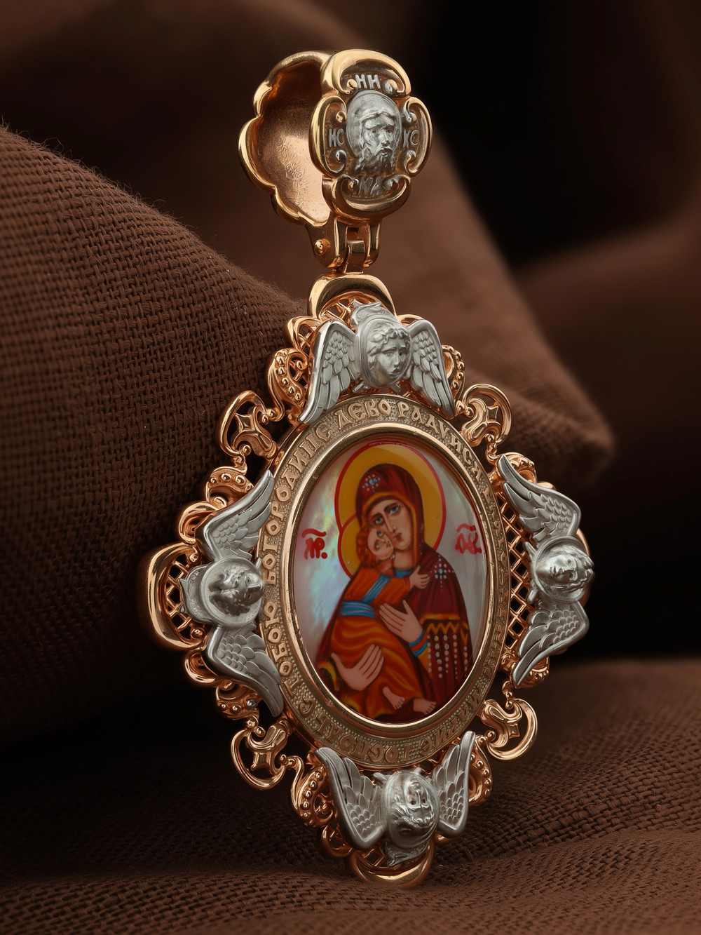 Образок из золота c эмаль и перламутром