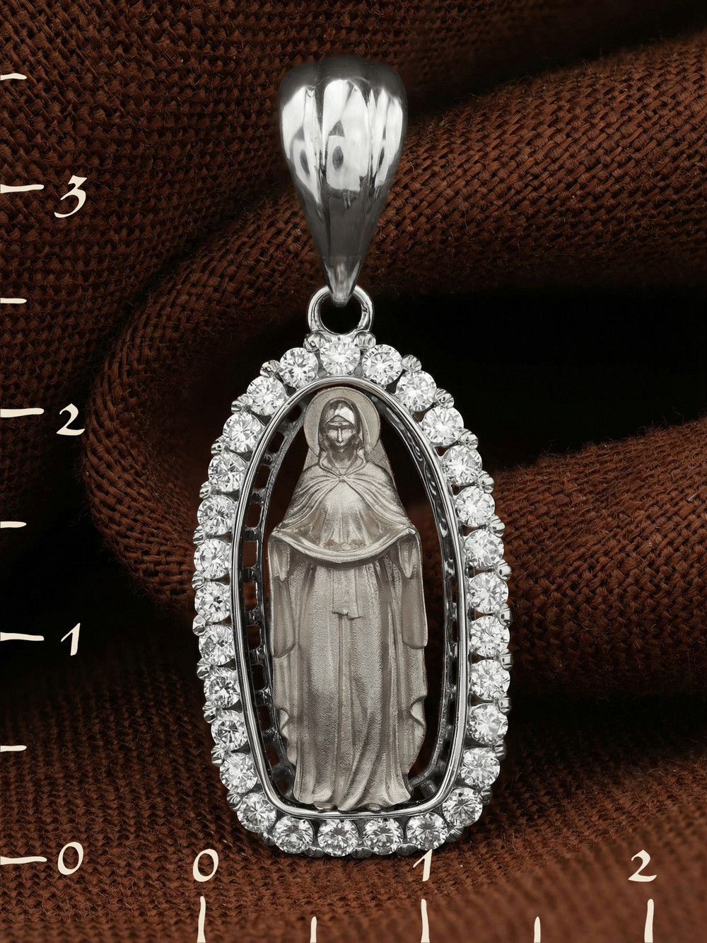 Образок из белого золота c бриллиантами