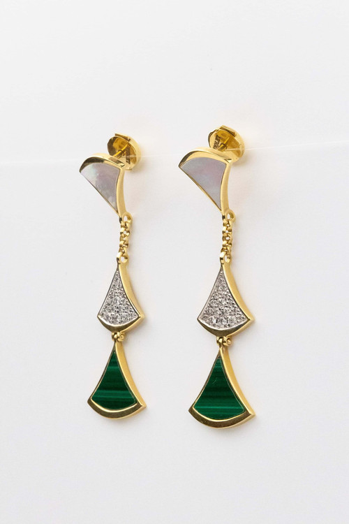 Серьги из лимонного золота c бриллиантами, малахитом и перламутром