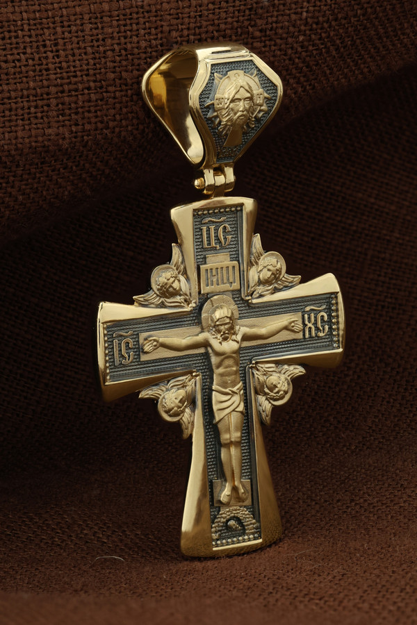 Крест из лимонного золота