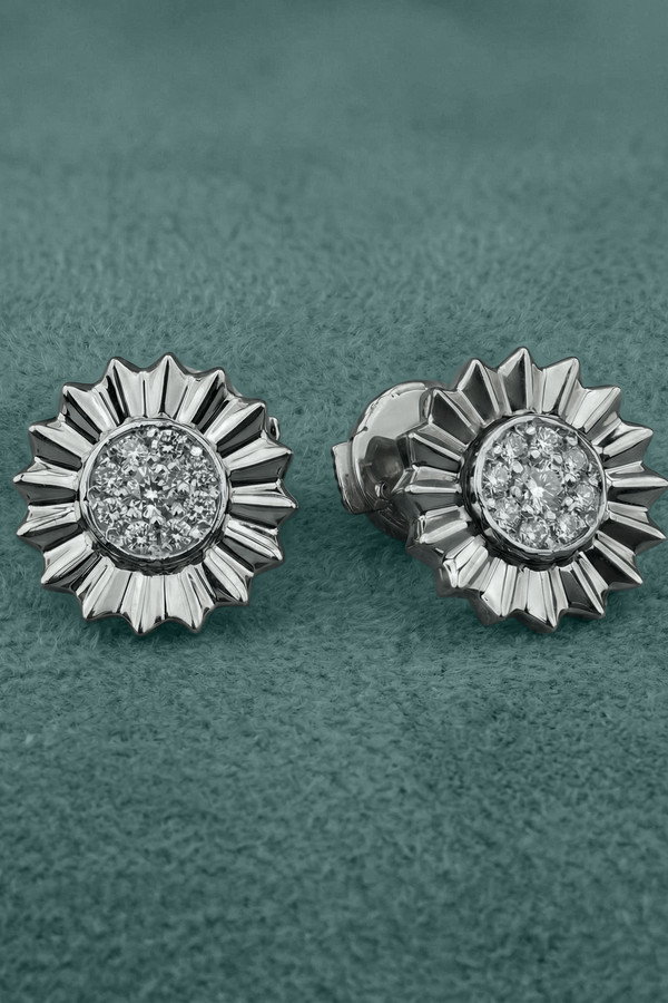 Серьги из белого золота c бриллиантами