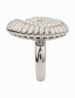 Кольцо из белого золота c рубином