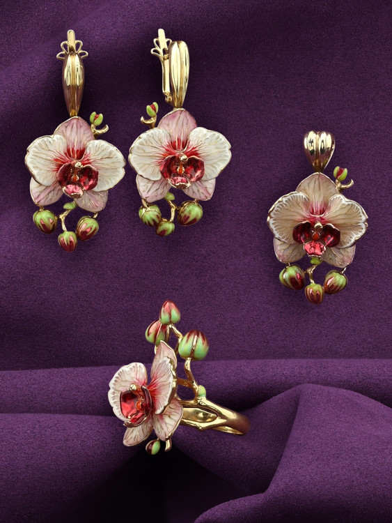 Серьги из лимонного золота c эмаль