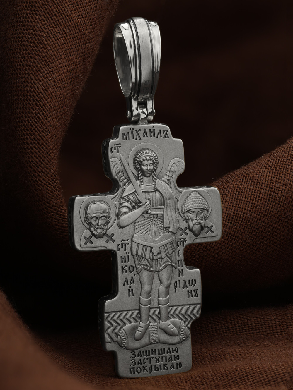 Крест из белого золота