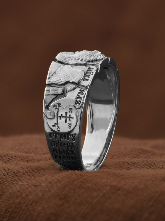 Кольцо из белого золота