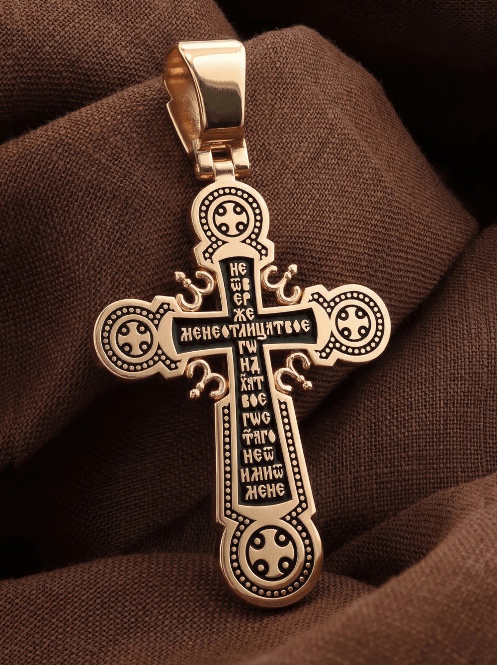 Крест из золота c эмаль