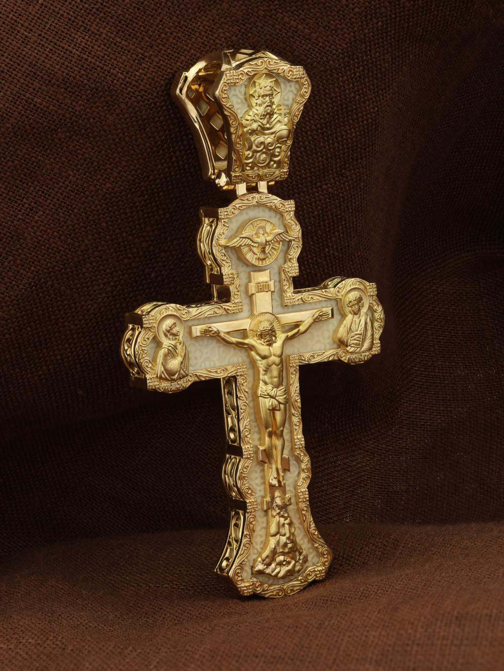 Крест из золота c бивнем мамонта