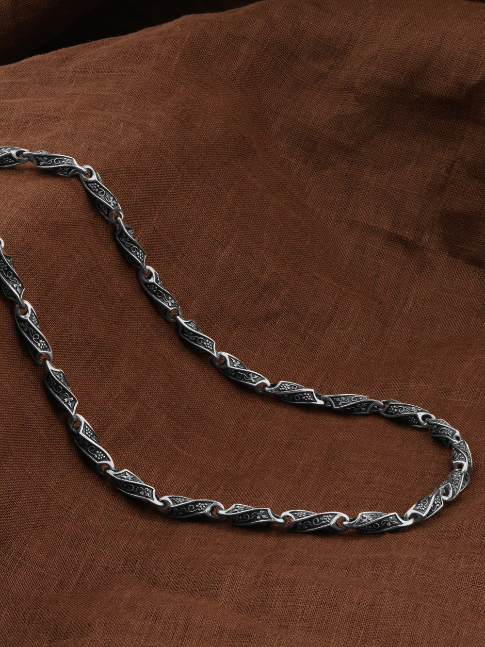 Цепь из белого золота