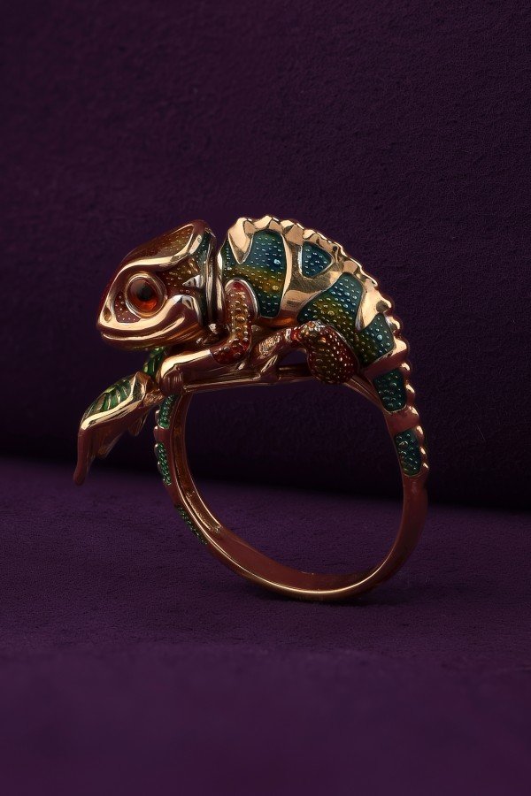 Кольцо из золота c эмалью