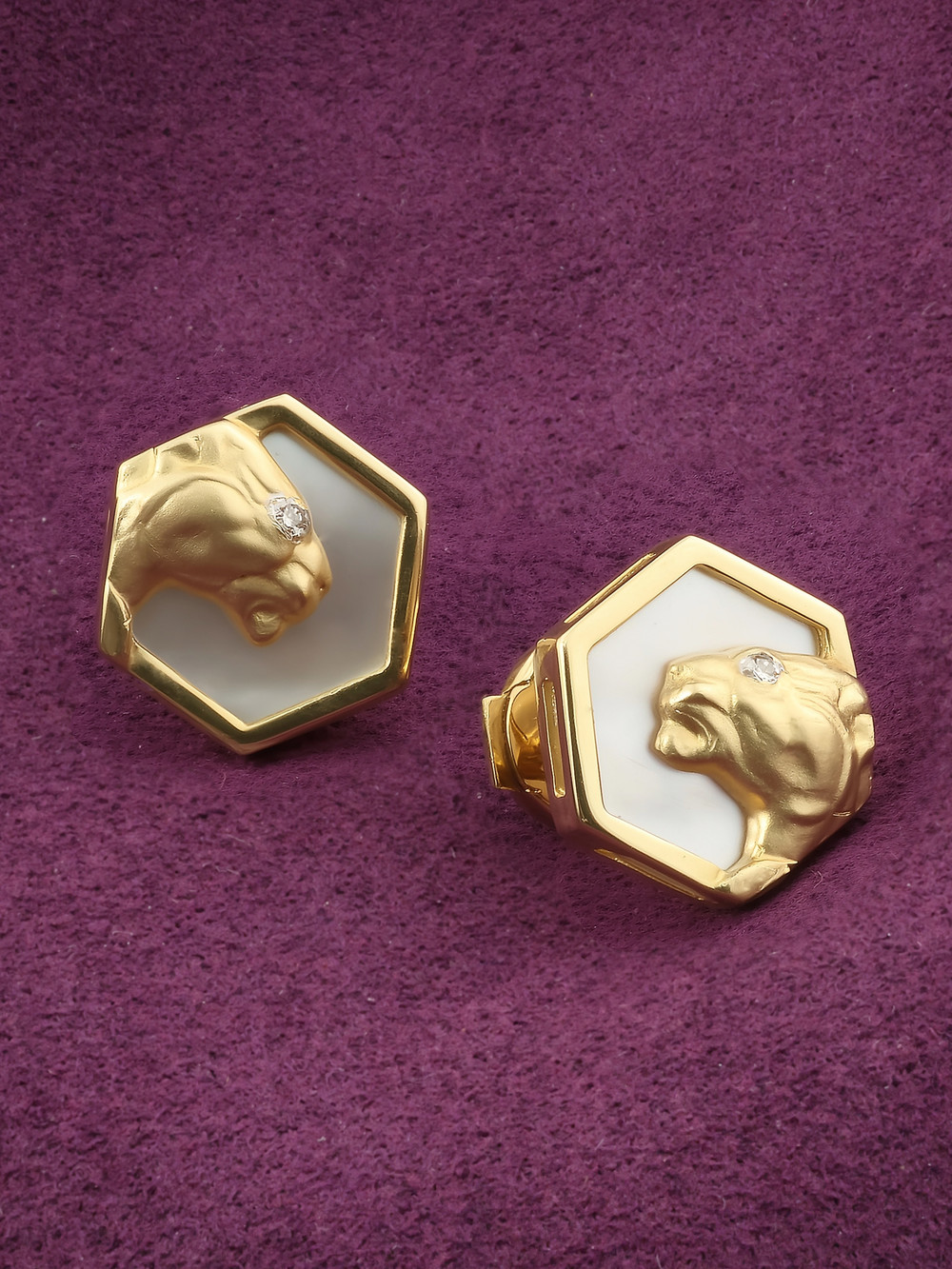 Серьги из лимонного золота c бриллиантами и перламутром