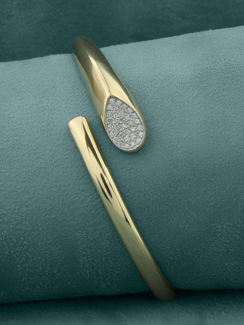 Браслет из лимонного золота c бриллиантами